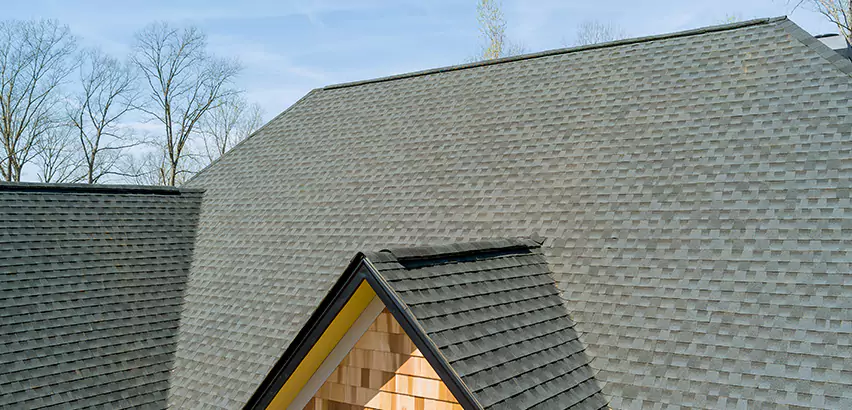 Replacing Vinyl Siding With Cedar Shingles in White Plains
